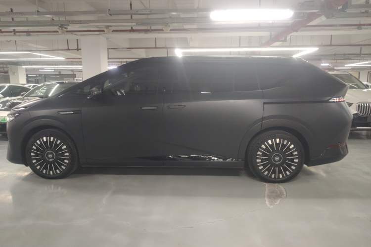 Used XPeng X9 2024 640 All-Wheel Drive High-Performance Max
