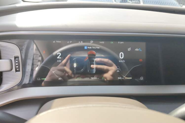 Used Denza D9 2022 DM-i 970 Four-Wheel Drive Prestige Model
