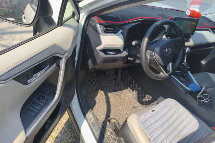 Used Toyota RAV4 2020 Dual-Engine 2.5L E-CVT 4x4 Elite PLUS Edition