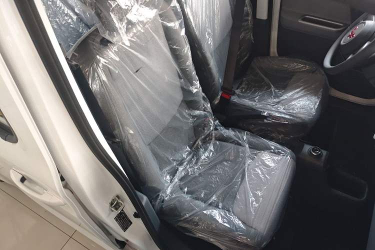 Used Wuling Zhiguang New Energy 2025 Model 305km Ambitious Edition