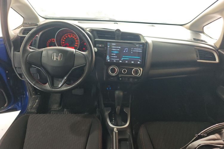Used Honda Fit 2018 1.5L CVT Trendy Sports Edition Center Console