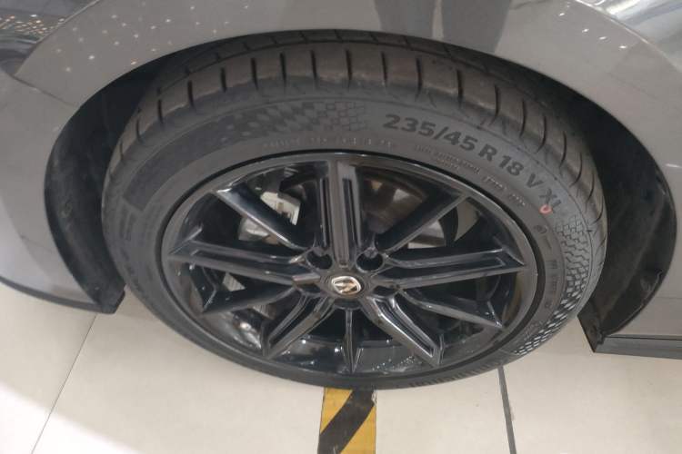 Used Changan UNI-V 2023 1.5T Prestige Model