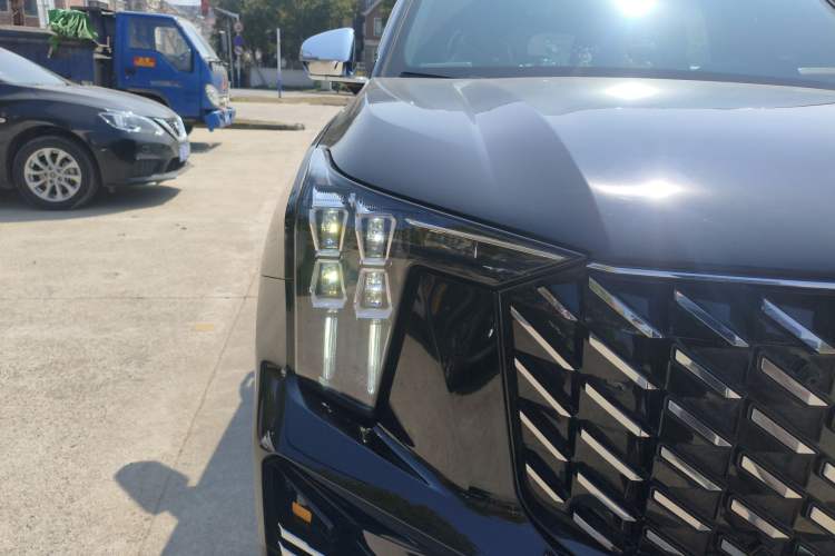 Used GAC Trumpchi GS8 2025 Linghang Series 2.0 TGDI Two-Wheel-Drive Luxury Edition 5 Seats