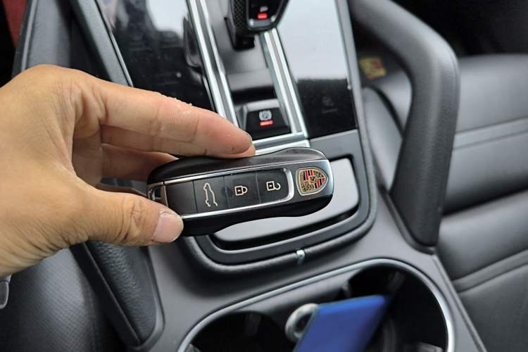 Used Porsche Cayenne 2019 Cayenne 3.0T Vehicle Key