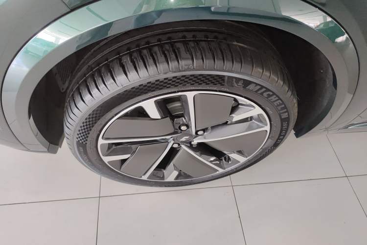 Used Li Auto L9 2025 Ultra Smart Refreshed Edition
