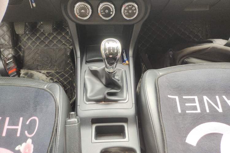 Used Mitsubishi Lancer EX 2013 Fashion Edition 1.8L Manual Comfort Version