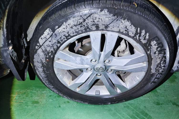 Used CHANGAN CS75 2016 1.5T Manual FENGSHANG Model Right Front Wheel Hub