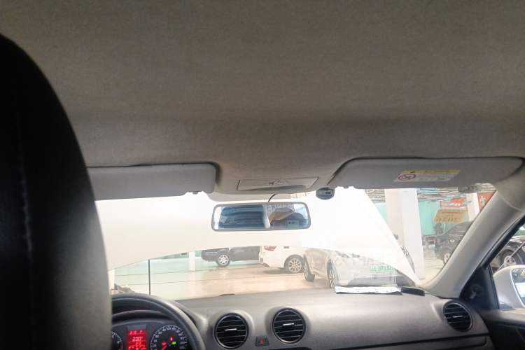 Used Volkswagen Jetta 2015 1.6L Automatic Fashion Model Headliner