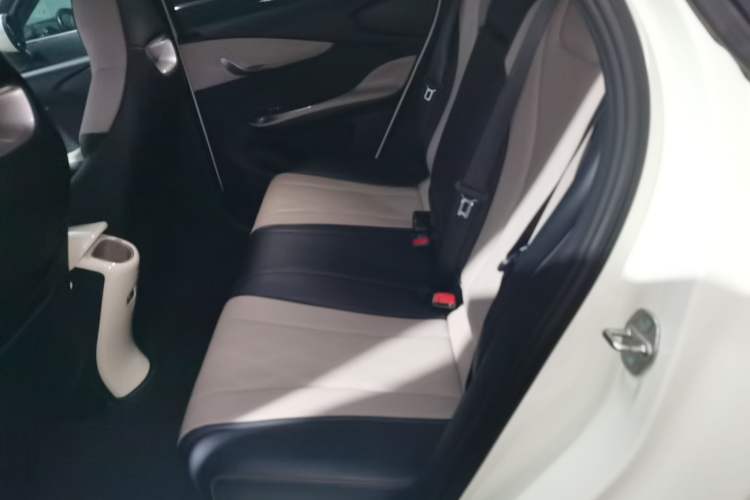 Used BYD Dolphin 2024 Honor Edition 420km Fashion Version
