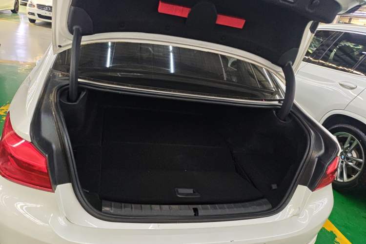 Used BMW 5 Series New Energy 2020 530Le Pioneer Edition Trunk