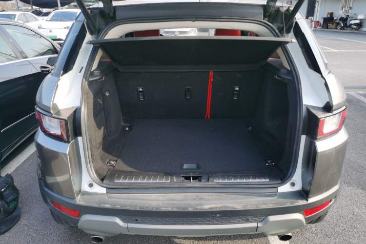 Used Land Rover Range Rover Evoque 2016 2.0T SE Smart Glow Edition
