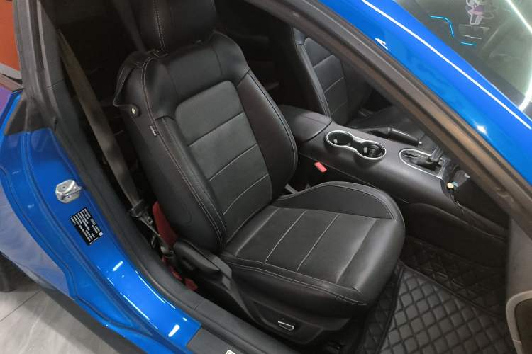 Used Ford Mustang 2020 2.3L EcoBoost Right Front Seat