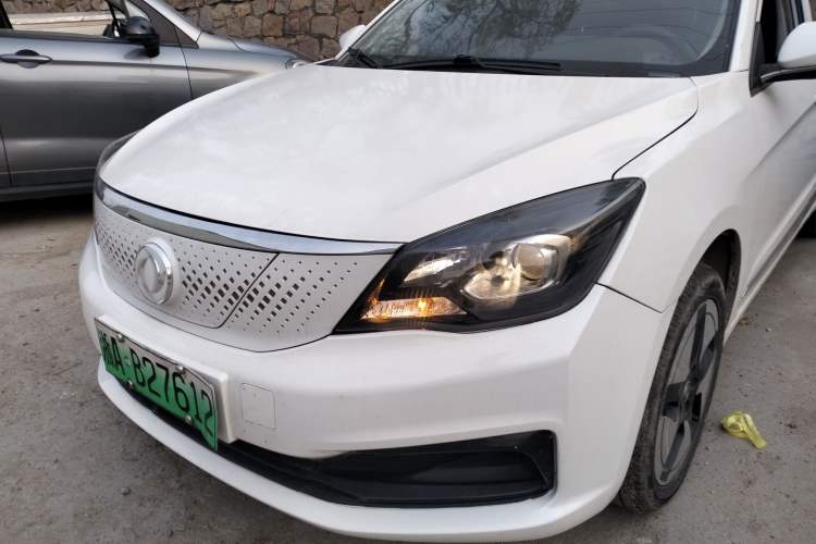 Used Dongfeng Aeolus E70 2023 500 Smart Version Lithium Iron Phosphate 48.6 kWh 110 kW