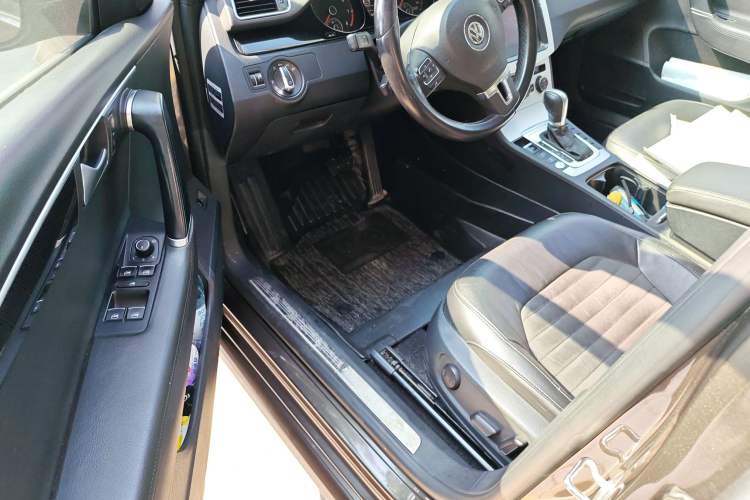 Used Volkswagen Magotan 2016 1.8TSI Luxury Comfort Model Driver Seat