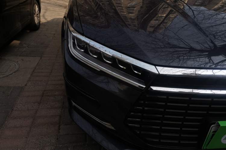 Used BYD Qin New Energy 2019 High-Range Deluxe Model Right Front Headlight