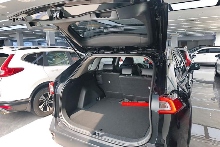 Used Toyota Wildlander 2022 2.0L CVT Two-Wheel Drive Luxury Edition Trunk