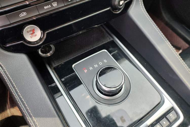 Used Jaguar F-PACE 2016 3.0 SC Four-Wheel Drive R-Sport Sport Edition