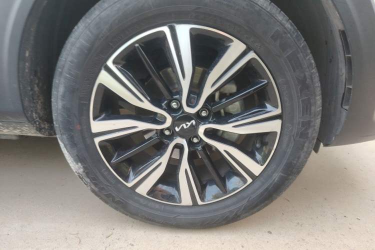 Used Kia kx1 Stonic 2021 1.4L CVT Fun & Sunroof Model
