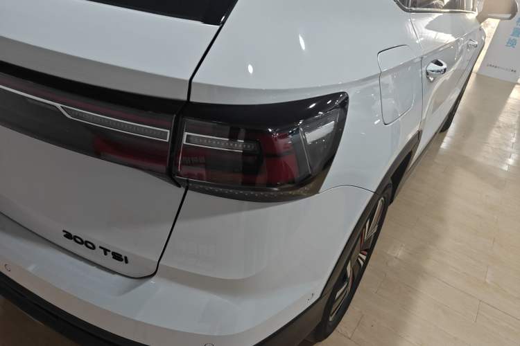 Used Volkswagen Tharu 2024 300TSI Two-Wheel-Drive Moon Luxury Edition