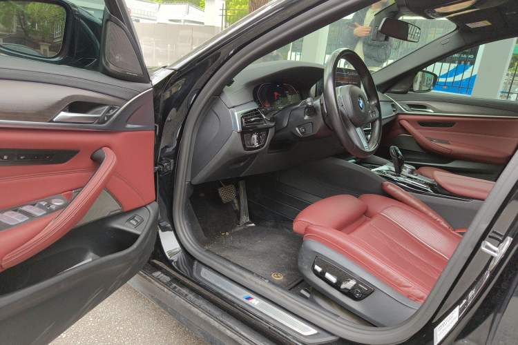 Used BMW 5 Series 2022 Second Facelift 530Li Luxury Version M Sport Package
