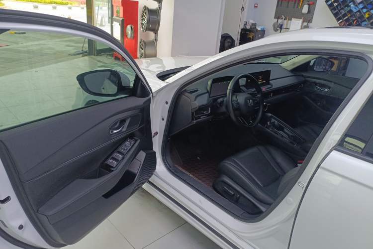 Used Honda Inspire 2023 260TURBO Deluxe Edition Driver Seat