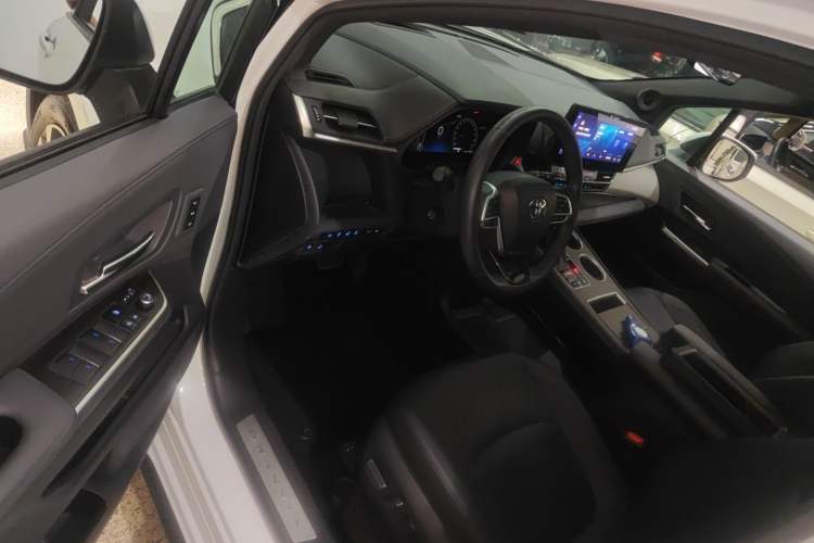 Used Toyota Granvia 2022 2.5L Hybrid Flagship Edition Driver Seat