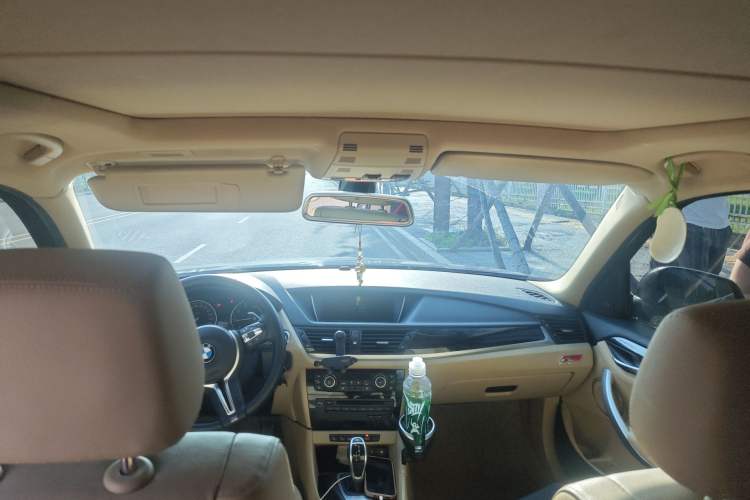 Used BMW X1 2015 xDrive20i Fashion Upgrade Edition
