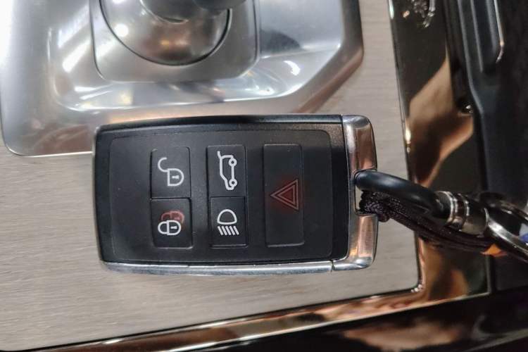 Used Land Rover Range Evoque 2023 Aurora L 249 PS Luxury Edition
