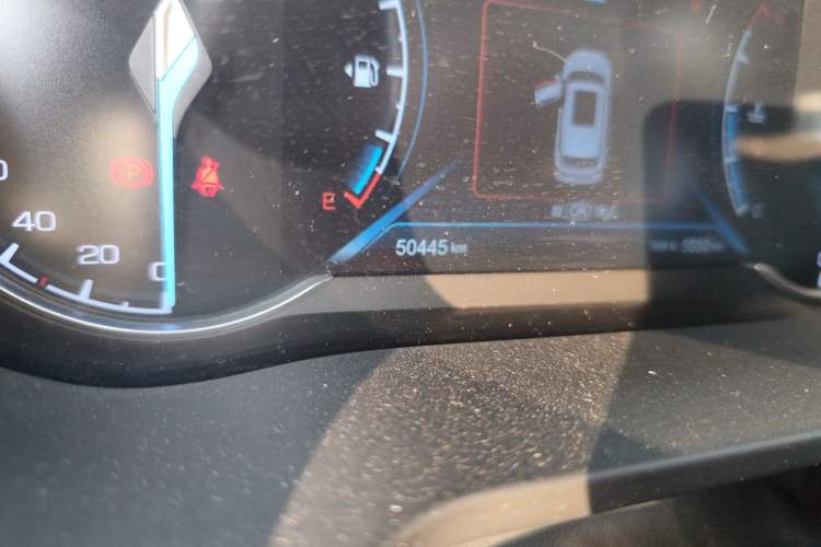 Used CHANGAN OSHAN COSPro 2021 1.5T Manual Flagship 7-Seater Odometer Close Up