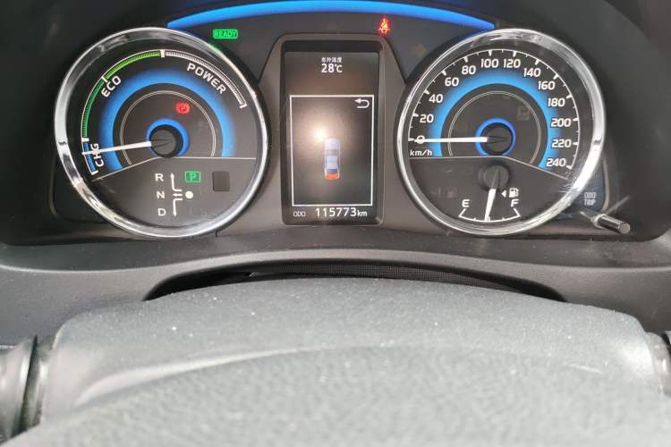 Used Toyota Corolla 2017 Revised Dual-Engine 1.8L E-CVT Leading Edition Odometer Close Up