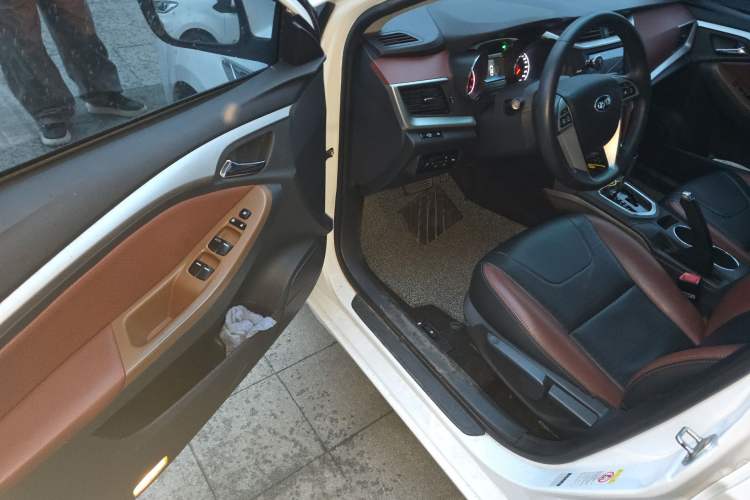 Used BYD G5 2014 1.5TID Automatic Prestige Model