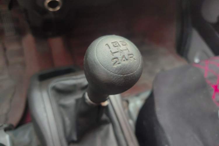 Used Wuling Rongguang 2021 1.5L Extended Basic Enclosed-Window Vehicle 2 Seats L3C Gear Lever