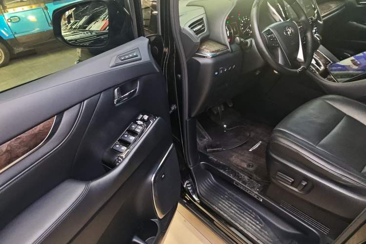 Used Toyota Vellfire 2020 Dual-Engine 2.5L HV Prestige Edition