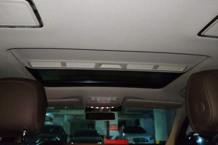 Used Mercedes-Benz E-Class 2019 E 260 L Headliner