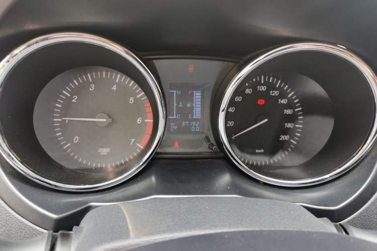 Used HYOSOW S3 2014 1.5L Luxury Version China IV Emission Standard