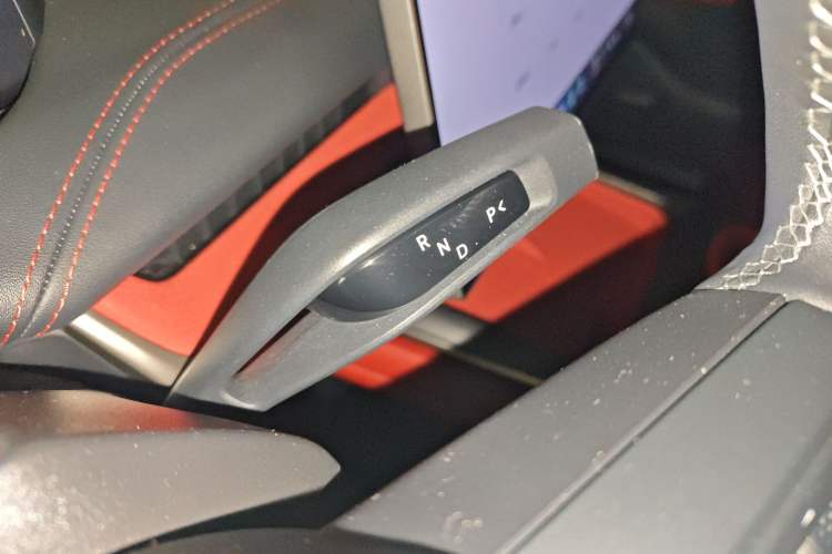 Used Xiaomi Auto SU7 2024 Four-Wheel Drive Ultra-Long Range Advanced Intelligent Driving Max Edition