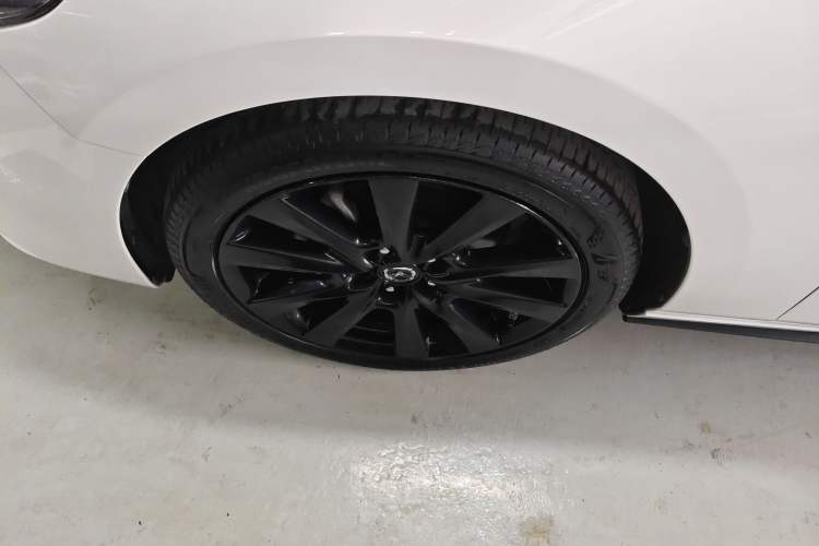 Used Mazda 3 Axela 2023 2.0L Automatic ZhiZhen Edition Left Front Wheel Hub