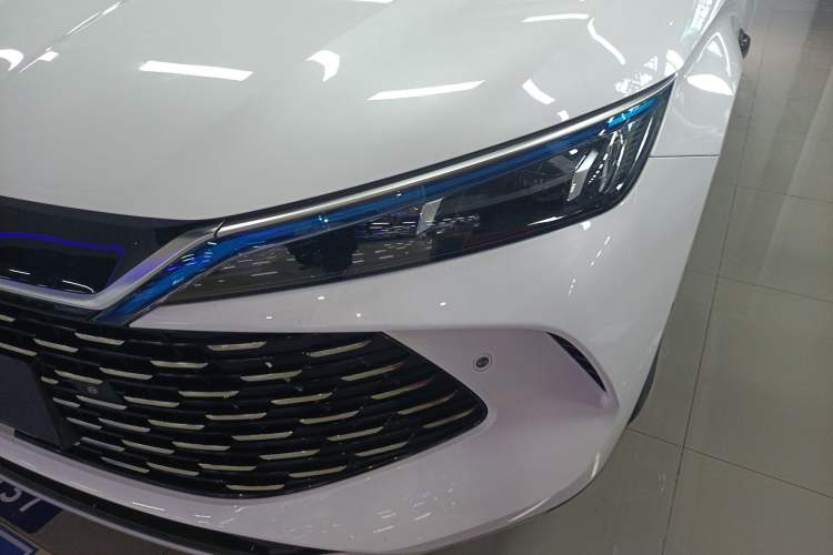 Used BYD Qin L 2025 DM-i Smart Drive 80KM Leading Model Left Front Headlight