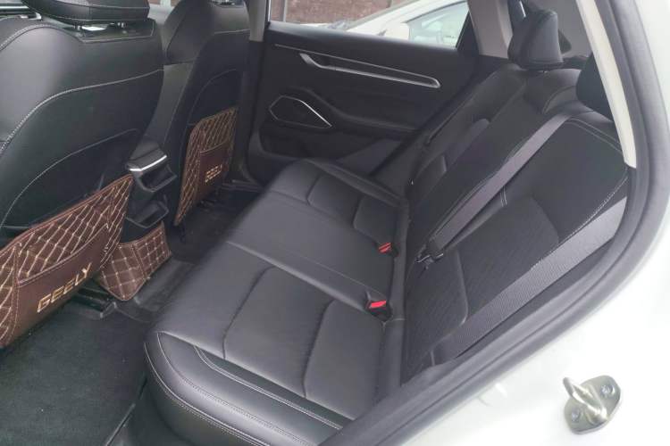 Used Geely Auto Emgrand 2023 4th Generation Champion Edition 1.5L CVT Luxury Model Left Rear Seat