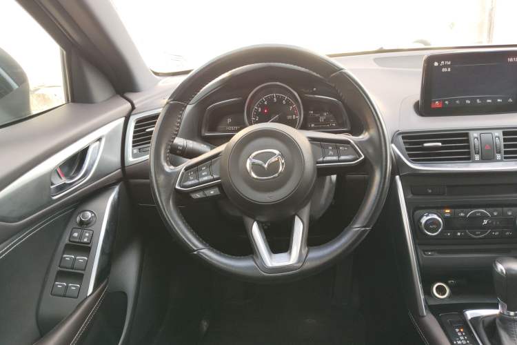 Used Mazda CX-4 2018 2.0L Automatic Two-Wheel Drive Blue Sky Leading Edition China V Standard