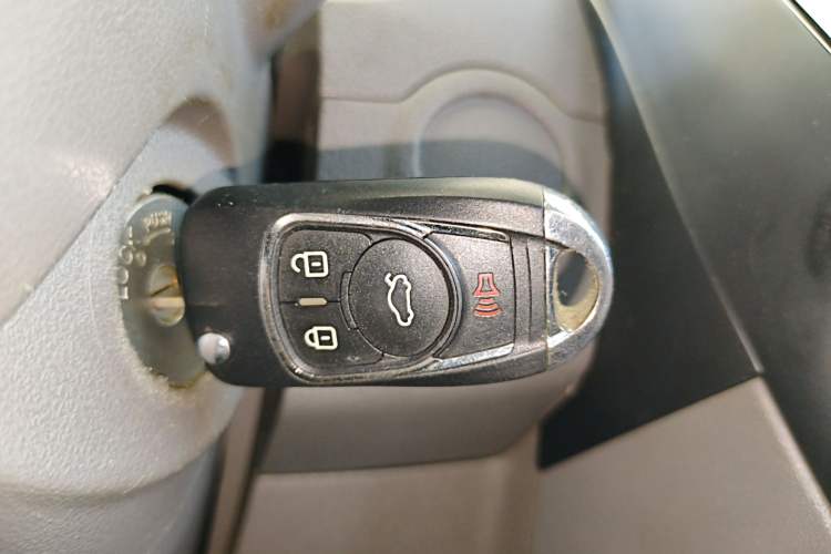 Used Nissan Sunny 2015 1.5XE Manual Comfort Edition
