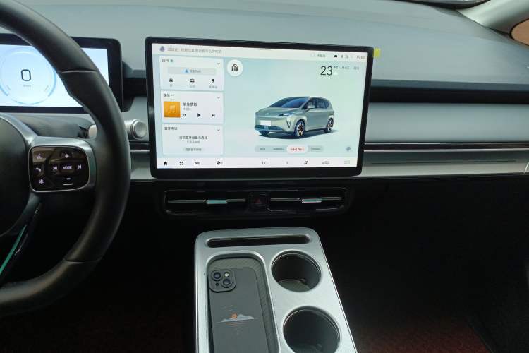 Used AION Y 2022 Plus 70 Smart Edition