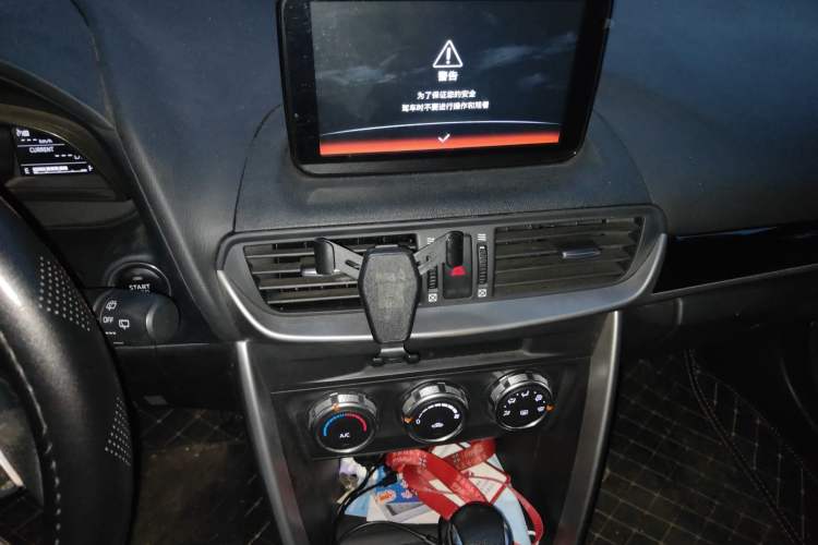 Used Mazda CX-4 2018 2.0L Automatic Two-Wheel Drive Blue Sky Dynamic Version China V Standard Audio And AC Panel