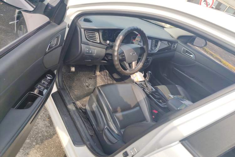 Used Hyundai Mistra 2016 1.8L Automatic Smart GLS
