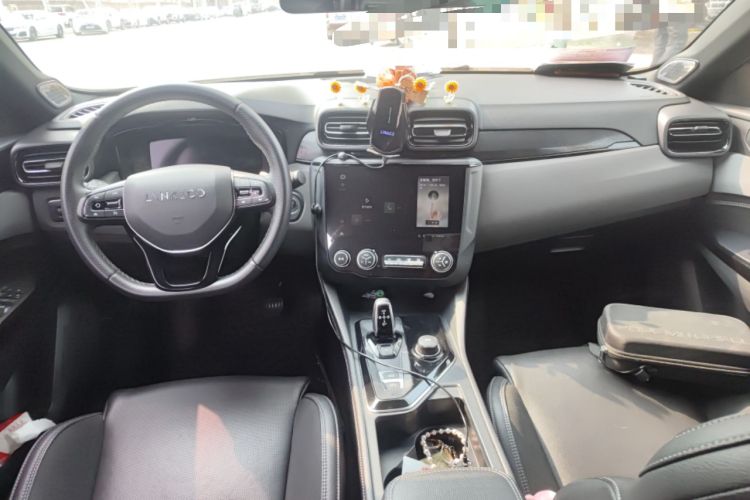 Used Lynk & Co 03 2021 1.5TD DCT Jing Champion Edition Center Console