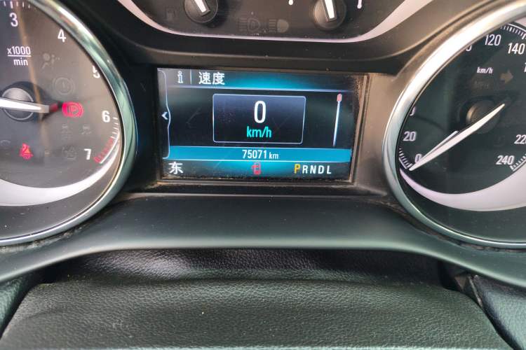 Used Buick Envision 2021 532T Two-Wheel-Drive Elite Version Odometer Close Up