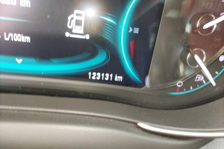 Used Buick LaCrosse 2014 2.0T SIDI Smart Luxury Flagship Edition Odometer Close Up