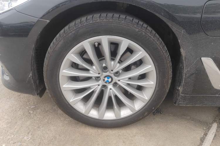 Used BMW 5 Series New Energy 2020 530Le Luxury Package Left Front Wheel Hub