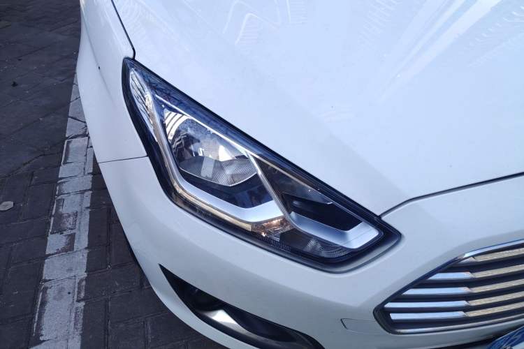 Used Ford Escort 2015 1.5L Automatic Fashion Model