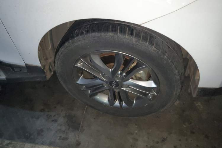 Used Hyundai ix35 2013 2.0L Automatic Two-Wheel Drive Smart GLS China IV Standard Right Front Wheel Hub